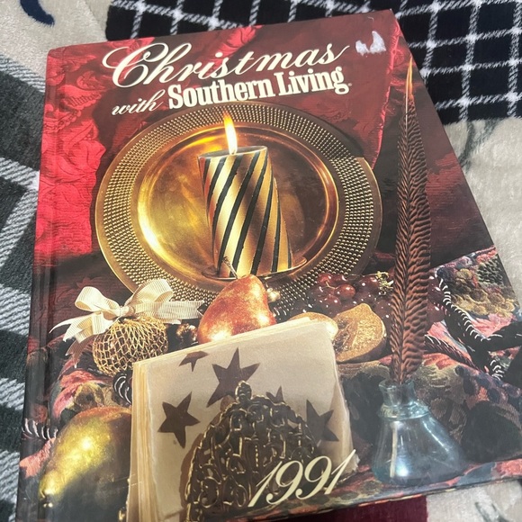 Southern Living Holiday Book with Gold and Red Accents - Picture 1 of 5